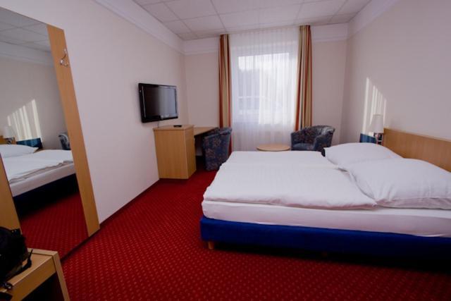 Hotel Jacobsberg Oschersleben Phòng bức ảnh